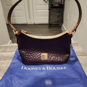 Dooney & Bourke Baguette BOSTR2324 XPKR